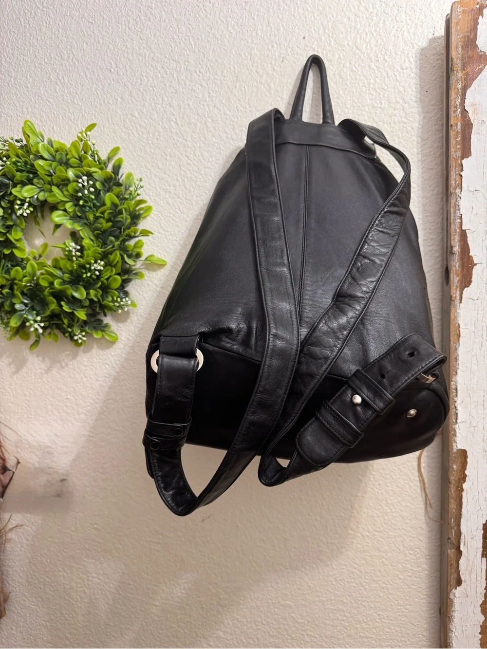 Vintage 1990’s/Y2K Perlina New York Black Leather Backpack Purse Drawstring
